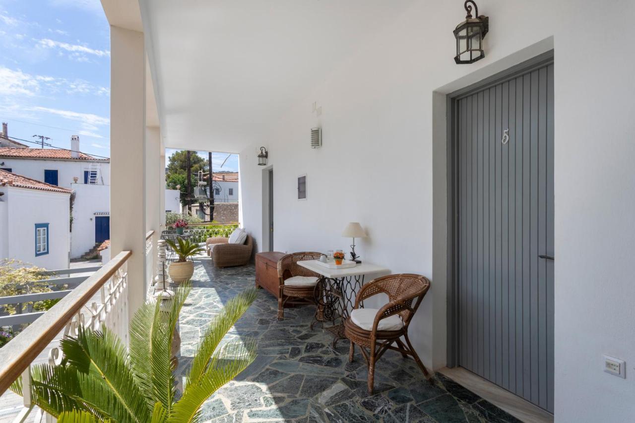 Condillia Central Apartment Spetses Town Exterior photo